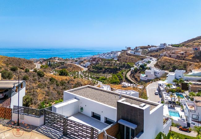 Villa in Torrox - Luxe zeezicht villa Jensen - TakeCareMalaga Villa in Torrox - Luxe zeezicht villa Jensen - TakeCareMalaga