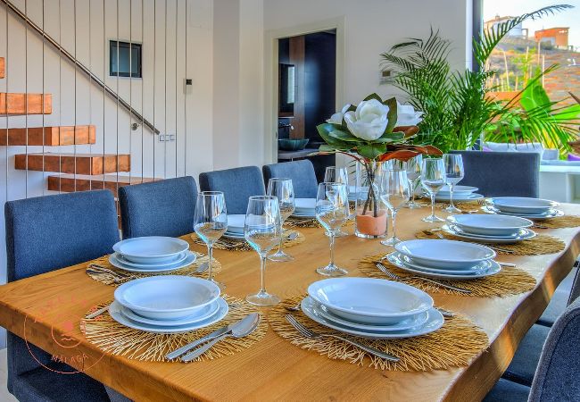Villa in Torrox - Luxe zeezicht villa Jensen - TakeCareMalaga Villa in Torrox - Luxe zeezicht villa Jensen - TakeCareMalaga
