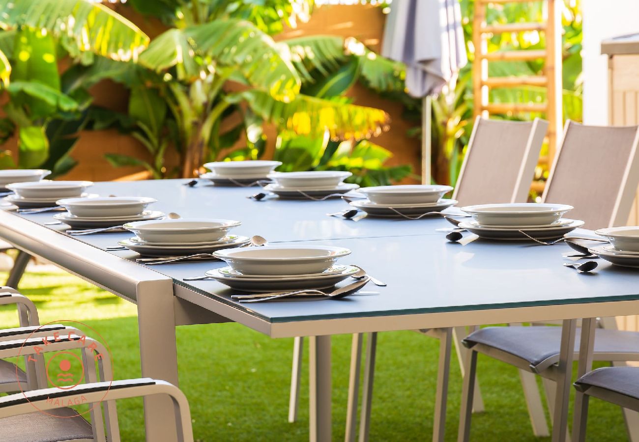 Villa in Torrox - Luxe zeezicht villa Jensen - TakeCareMalaga Villa in Torrox - Luxe zeezicht villa Jensen - TakeCareMalaga