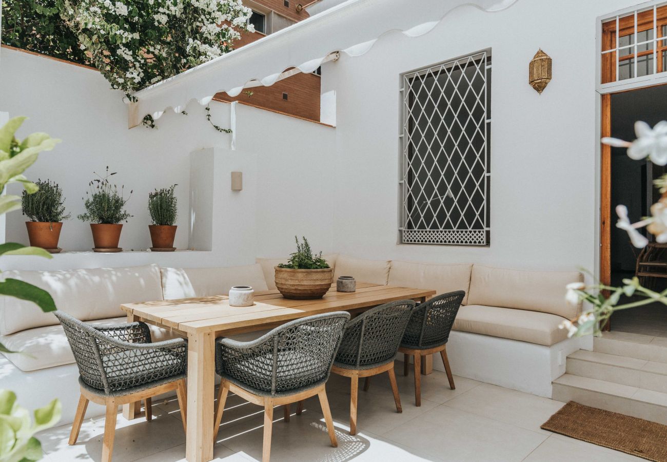 Huis in Málaga stad - Huisje op loopafstand strand Pedregalejo Malaga