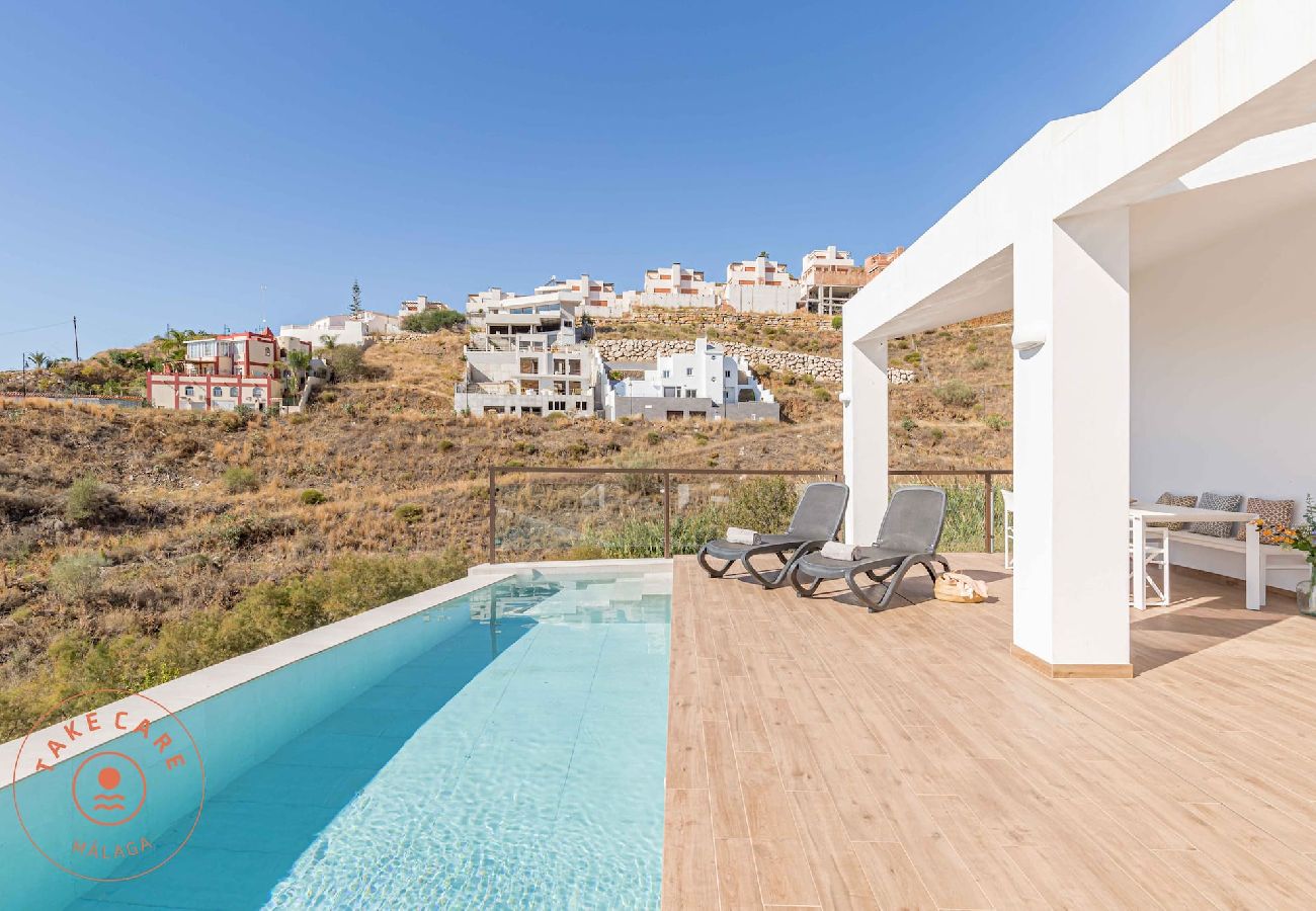 Villa en Torrox - Villa con vistas al mar en Torrox - TakeCareMalaga Villa en Torrox - Villa con vistas al mar en Torrox - TakeCareMalaga