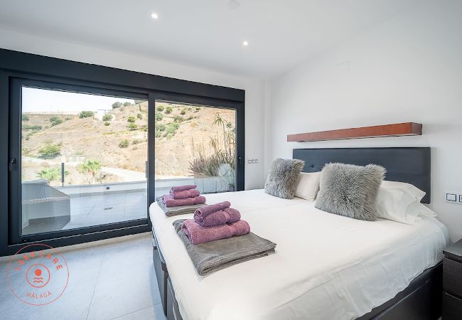Villa en Torrox - Villa de lujo con vistas al mar Celeste - TakeCareMalaga Villa en Torrox - Villa de lujo con vistas al mar Celeste - TakeCareMalaga