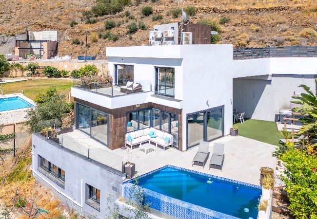 Villa en Torrox - Villa de lujo con vistas al mar Celeste - TakeCareMalaga Villa en Torrox - Villa de lujo con vistas al mar Celeste - TakeCareMalaga