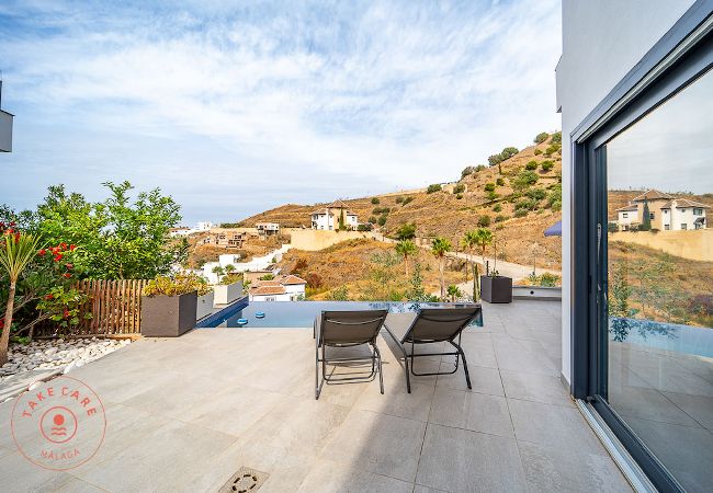 Villa en Torrox - Villa de lujo con vistas al mar Celeste - TakeCareMalaga Villa en Torrox - Villa de lujo con vistas al mar Celeste - TakeCareMalaga