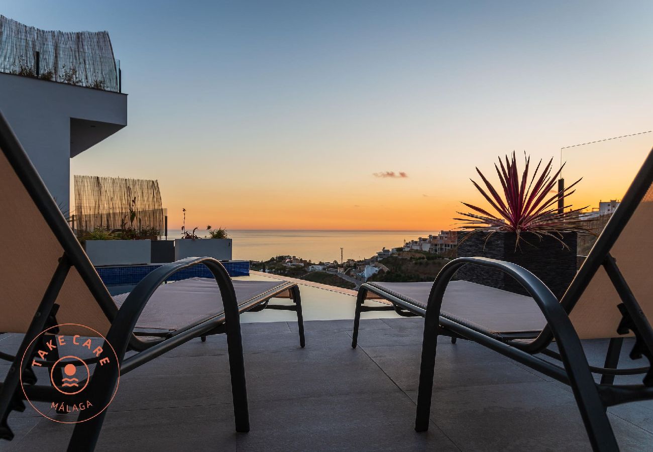 Villa en Torrox - Villa de lujo con vistas al mar Celeste - TakeCareMalaga Villa en Torrox - Villa de lujo con vistas al mar Celeste - TakeCareMalaga