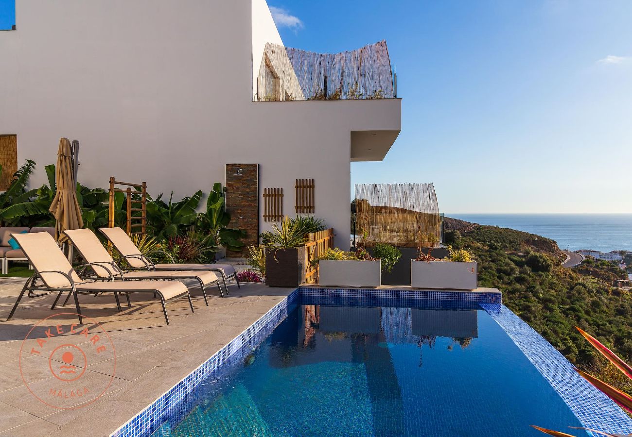 Villa en Torrox - Villa de lujo con vistas al mar Celeste - TakeCareMalaga Villa en Torrox - Villa de lujo con vistas al mar Celeste - TakeCareMalaga