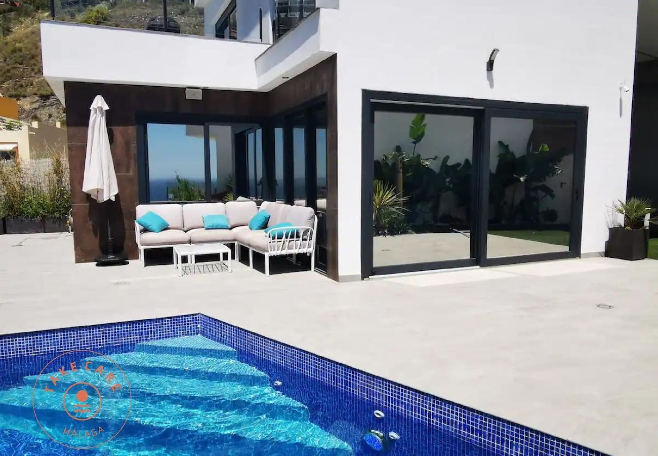 Villa en Torrox - Villa de lujo con vistas al mar Celeste - TakeCareMalaga Villa en Torrox - Villa de lujo con vistas al mar Celeste - TakeCareMalaga