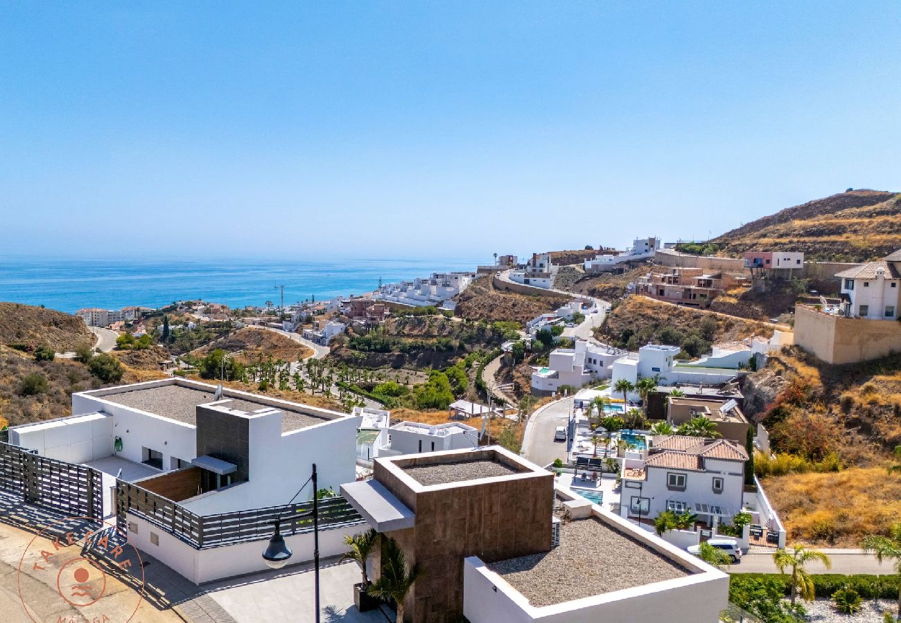 Villa en Torrox - Villa de lujo con vistas al mar Celeste - TakeCareMalaga Villa en Torrox - Villa de lujo con vistas al mar Celeste - TakeCareMalaga