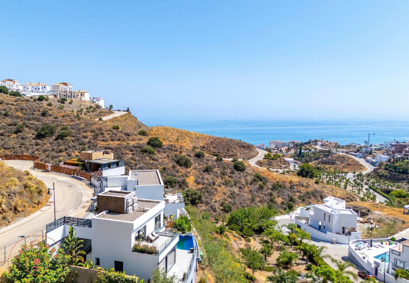 Villa en Torrox - Villa de lujo con vistas al mar Celeste - TakeCareMalaga Villa en Torrox - Villa de lujo con vistas al mar Celeste - TakeCareMalaga