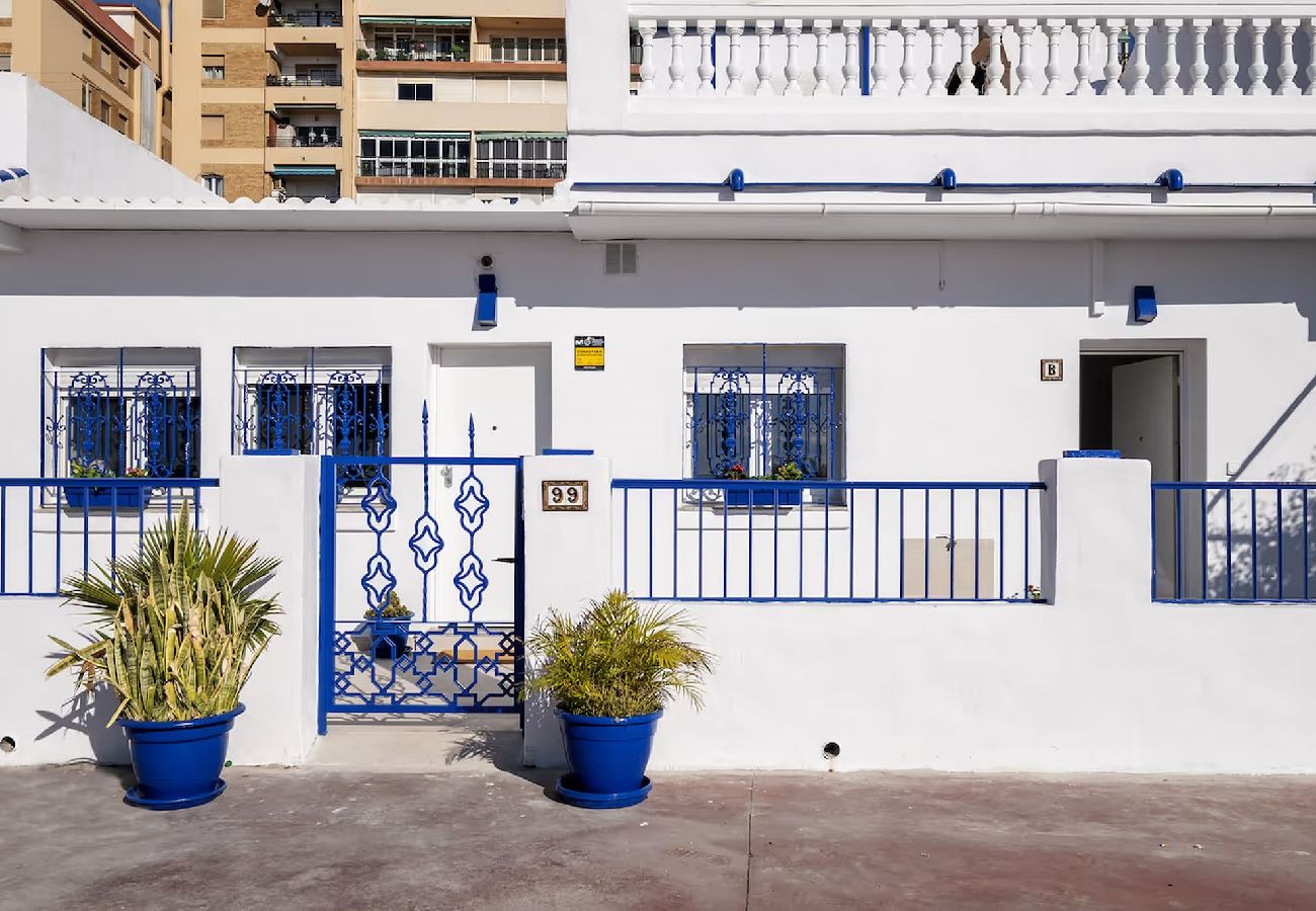 Estudio en Málaga - Estudio con vistas al mar en El Palo - TakeCareMalaga