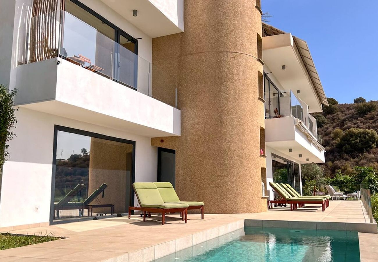 Villa en Torrox - Villa con piscina y vistas al mar - TakeCareMalaga Villa en Torrox - Villa con piscina y vistas al mar - TakeCareMalaga