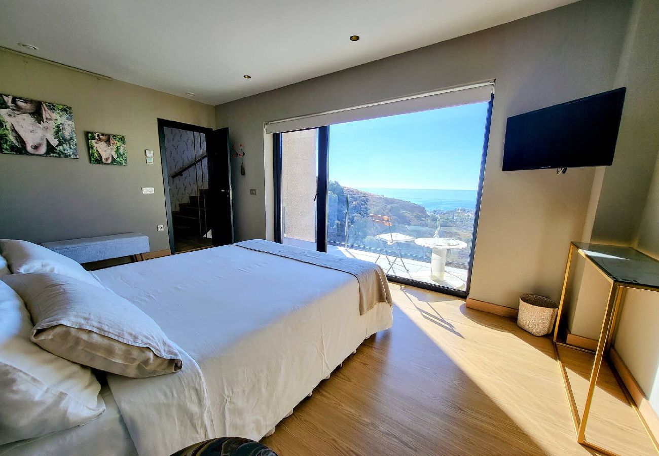 Villa en Torrox - Villa con piscina y vistas al mar - TakeCareMalaga Villa en Torrox - Villa con piscina y vistas al mar - TakeCareMalaga