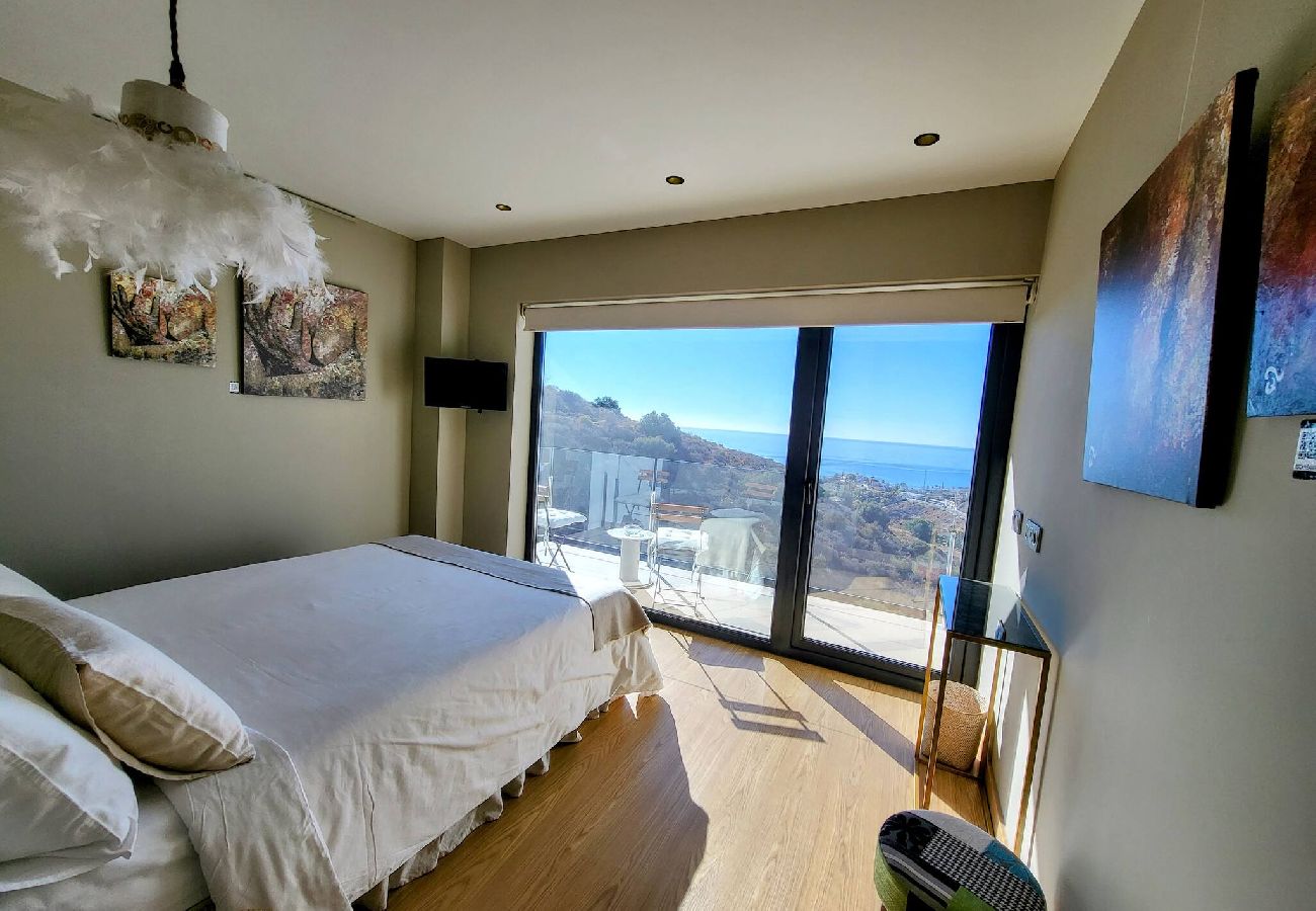 Villa en Torrox - Villa con piscina y vistas al mar - TakeCareMalaga Villa en Torrox - Villa con piscina y vistas al mar - TakeCareMalaga