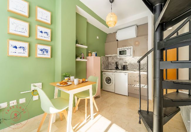 Estudio en Málaga - Estudio Toro en Málaga con terraza en azotea - TakeCareMalaga Estudio en Málaga - Estudio Toro en Málaga con terraza en azotea - TakeCareMalaga