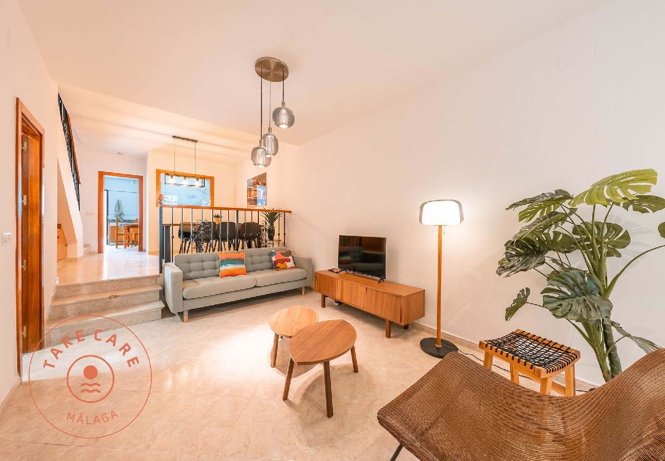 House in Rincón de la Victoria - Spacious home with lovely garden - TakeCareMalaga