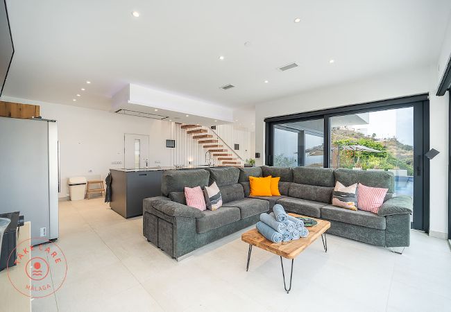 Villa in Torrox - Luxury Seaview Villa Jensen - TakeCareMalaga Villa in Torrox - Luxury Seaview Villa Jensen - TakeCareMalaga