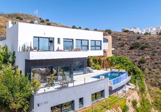 Villa in Torrox - Luxury Seaview Villa Jensen - TakeCareMalaga Villa in Torrox - Luxury Seaview Villa Jensen - TakeCareMalaga