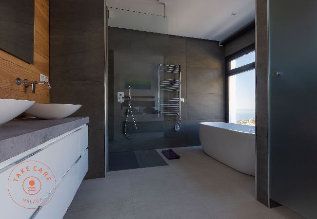 Villa in Torrox - Luxury Seaview Villa Jensen - TakeCareMalaga Villa in Torrox - Luxury Seaview Villa Jensen - TakeCareMalaga