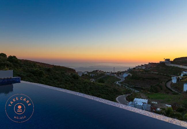 Villa in Torrox - Luxury Seaview Villa Jensen - TakeCareMalaga Villa in Torrox - Luxury Seaview Villa Jensen - TakeCareMalaga