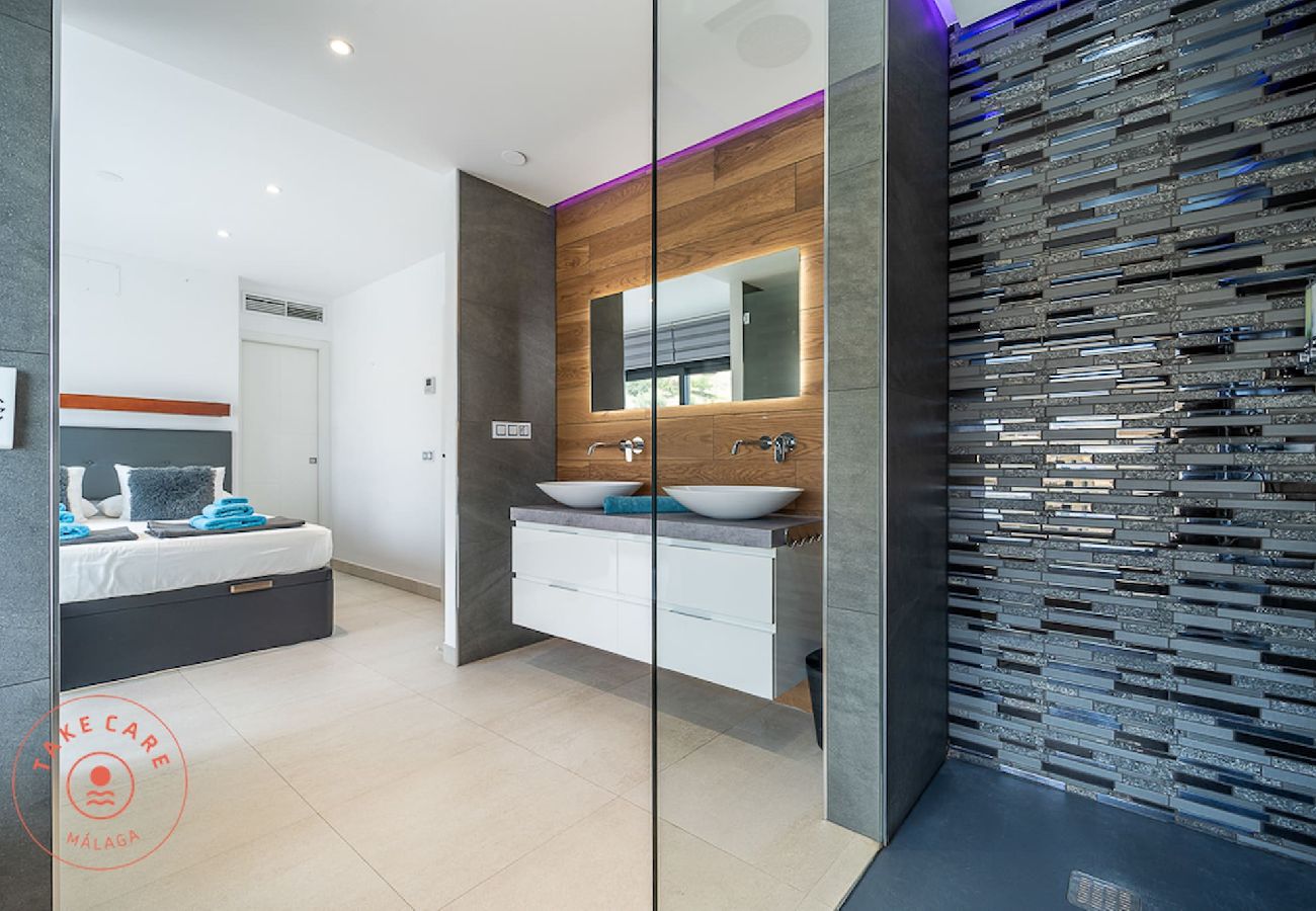 Villa in Torrox - Luxury Seaview Villa Jensen - TakeCareMalaga Villa in Torrox - Luxury Seaview Villa Jensen - TakeCareMalaga