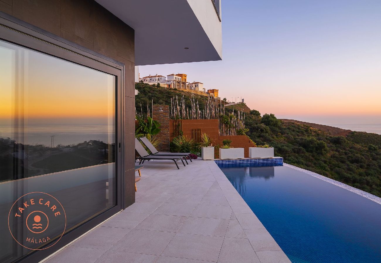 Villa in Torrox - Luxury Seaview Villa Jensen - TakeCareMalaga Villa in Torrox - Luxury Seaview Villa Jensen - TakeCareMalaga