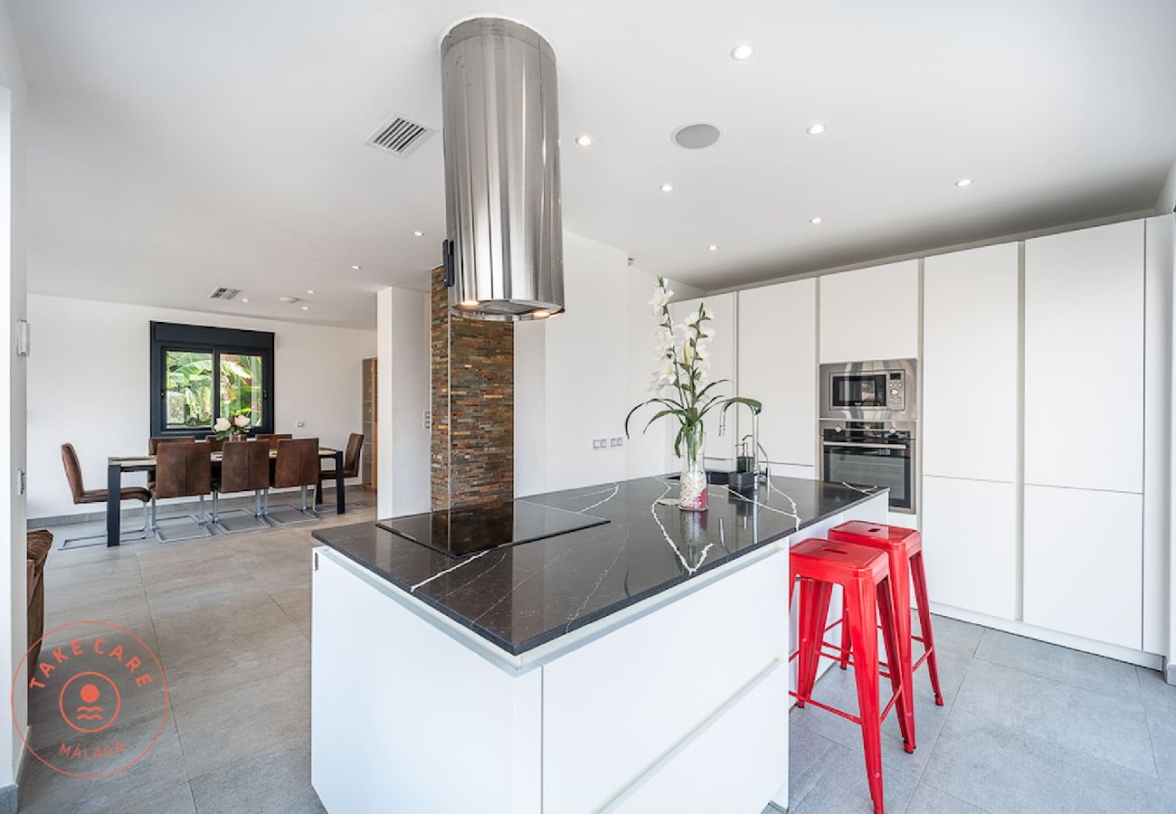 Villa in Torrox - Luxury Seaview Villa Celeste - TakeCareMalaga Villa in Torrox - Luxury Seaview Villa Celeste - TakeCareMalaga