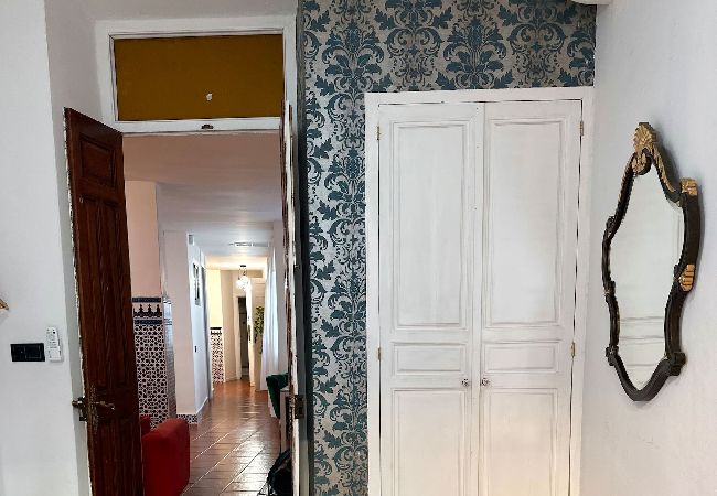 Apartment in Málaga - Beautiful Flat Near Plaza Merced - TakeCareMalaga Apartment in Málaga - Beautiful Flat Near Plaza Merced - TakeCareMalaga
