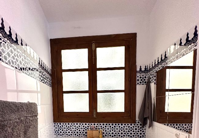 Apartment in Málaga - Beautiful Flat Near Plaza Merced - TakeCareMalaga Apartment in Málaga - Beautiful Flat Near Plaza Merced - TakeCareMalaga