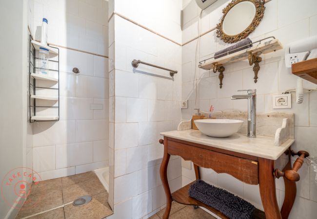 Apartment in Málaga - Beautiful Flat Near Plaza Merced - TakeCareMalaga Apartment in Málaga - Beautiful Flat Near Plaza Merced - TakeCareMalaga